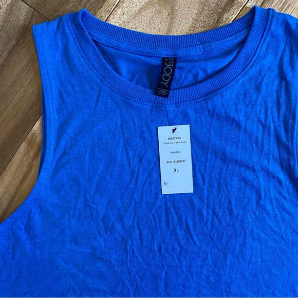 Cotton On Active Curve Hem Tank - Picture 3 of 4